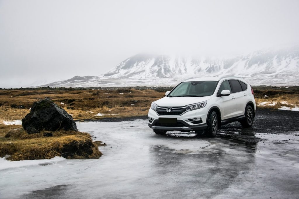 découvrez notre guide complet sur l'assurance automobile, vous aidant à choisir la couverture idéale, à comprendre les options disponibles et à économiser sur vos primes tout en garantissant la protection de votre véhicule.