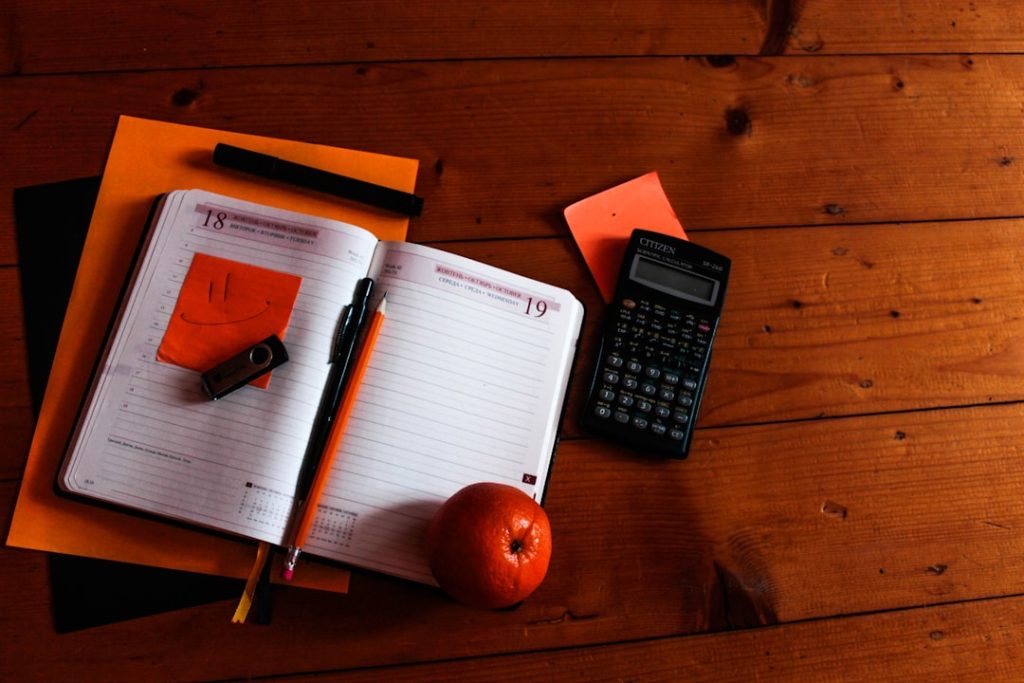 calculez votre prime d'assurance emprunteur facilement avec notre outil en ligne. obtenez des estimations précises et comparez les options adaptées à votre situation financière pour protéger votre prêt.