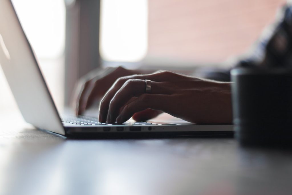 découvrez des solutions d'assurance en ligne adaptées à vos besoins. comparez, choisissez et gérez vos polices d'assurance facilement depuis chez vous grâce à notre plateforme conviviale.