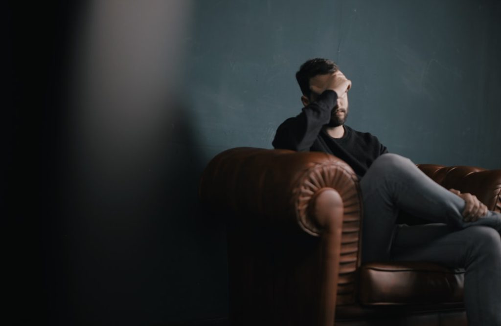 découvrez des stratégies efficaces pour surmonter l'anxiété et retrouver votre sérénité. ce guide propose des conseils pratiques, des techniques de relaxation et des ressources pour vous aider à mieux gérer votre bien-être émotionnel.