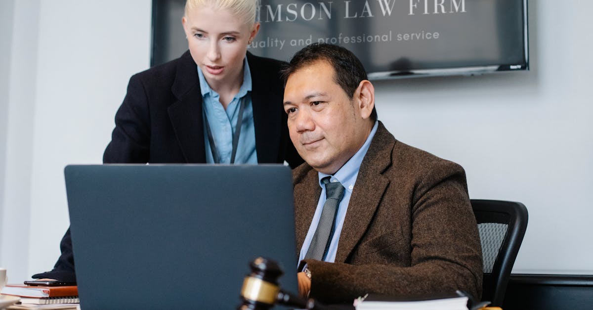 découvrez les aspects clés de la loi hamon, une législation française visant à renforcer les droits des consommateurs. cette loi permet de mieux protéger les acheteurs contre les pratiques commerciales déloyales et offre des garanties au moment de l’achat. informez-vous sur ses implications et son impact sur le commerce en france.
