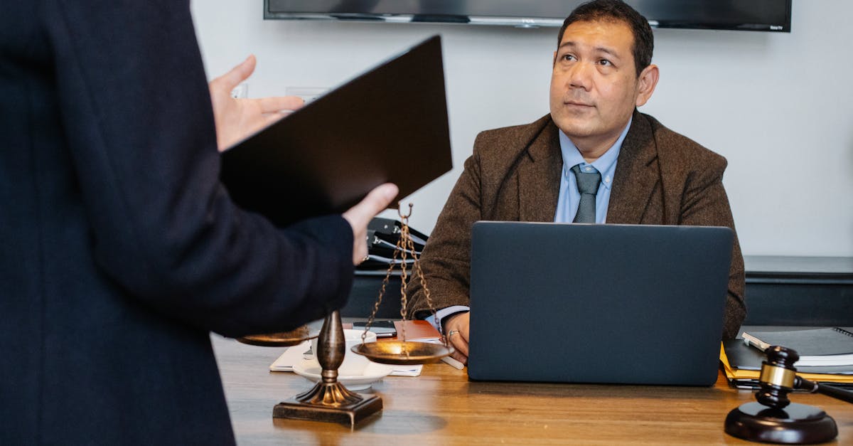 découvrez les avantages de la loi hamon, qui renforce la protection des consommateurs en france. apprenez comment cette législation facilite le droit de rétractation, améliore la transparence des contrats et offre des garanties supplémentaires pour une consommation plus sécurisée.