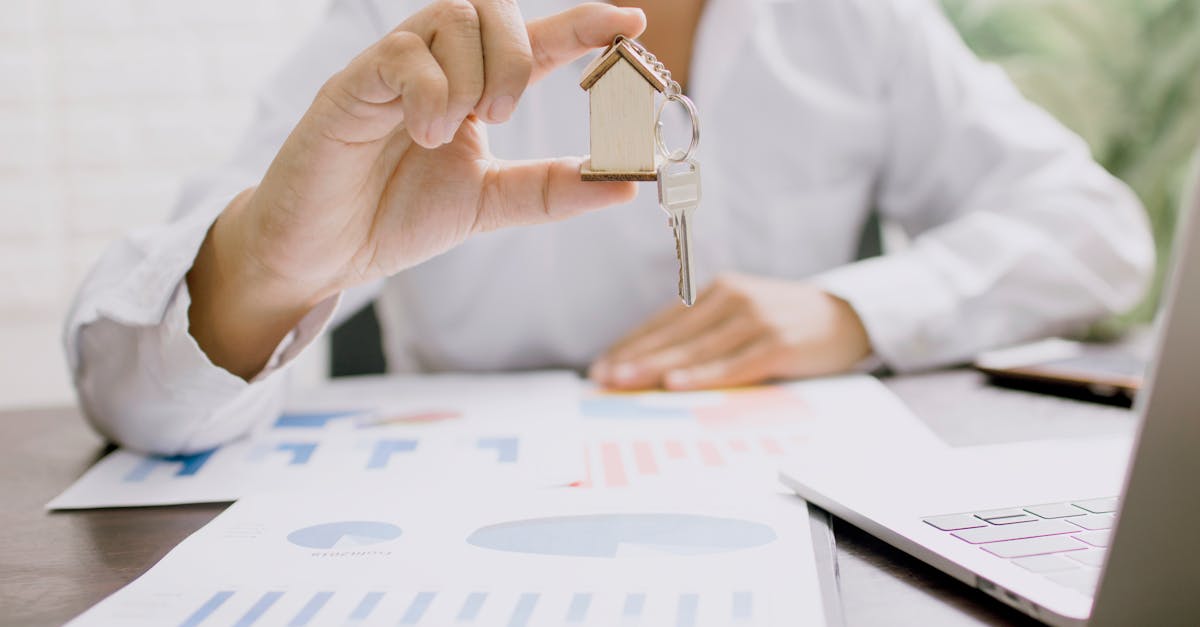 découvrez tout ce que vous devez savoir sur l'assurance hypothécaire : son utilité, son fonctionnement, et comment elle peut protéger votre investissement immobilier. obtenez des conseils pour choisir la meilleure couverture adaptée à vos besoins.