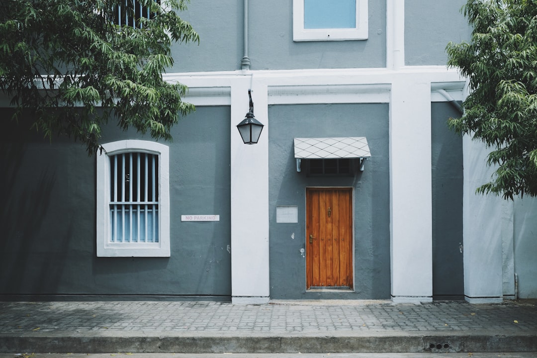 découvrez notre simulateur d'assurance habitation pour évaluer facilement vos besoins en couverture. comparez les options d'assurance, trouvez la meilleure protection pour votre propriété et protégez-vous contre les imprévus.
