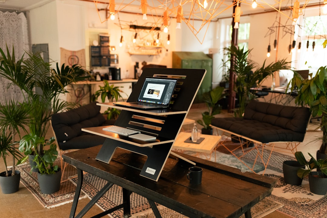 découvrez nos logements meublés, idéaux pour un séjour confortable et pratique. que vous soyez en voyage d'affaires ou en vacances, profitez d'un espace entièrement équipé pour un cadre de vie agréable.