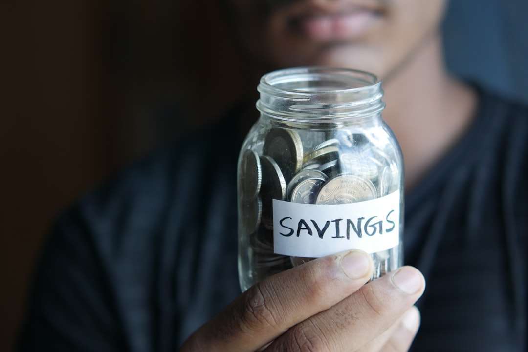 découvrez le concept de délégation de prêt : une solution flexible pour gérer vos financements. apprenez comment transférer vos obligations de crédit à un tiers et bénéficier d'une meilleure gestion de votre budget. explorez les avantages et les étapes à suivre pour mettre en place une délégation de prêt avec succès.