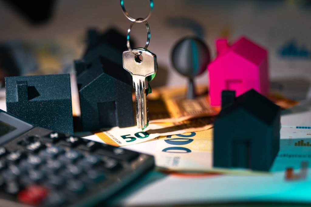 découvrez notre assurance habitation complète, conçue pour protéger votre maison et vos biens. profitez d'une couverture sur mesure, d'une assistance 24/7 et de conseils d'experts pour assurer votre tranquillité d'esprit. protégez ce qui compte le plus avec notre solution d'assurance fiable et adaptée à vos besoins.