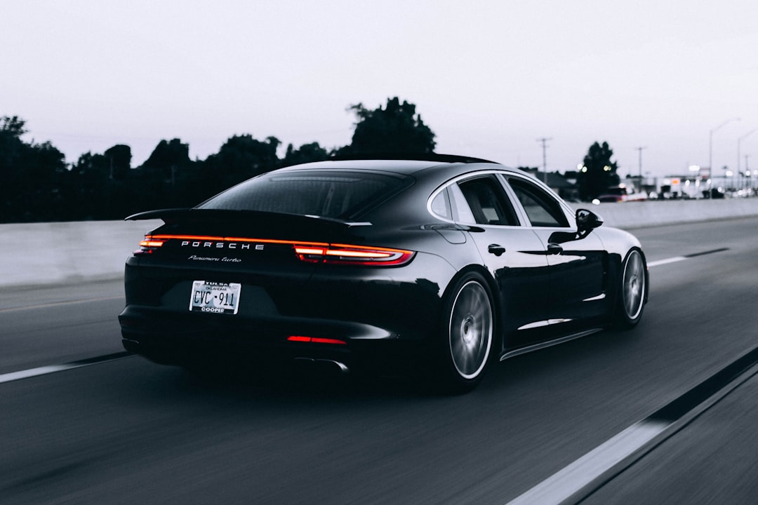 découvrez nos solutions de prêts automobiles adaptés à vos besoins. obtenez un financement compétitif pour l'achat de votre voiture, que ce soit un véhicule neuf ou d'occasion. profitez d'un processus rapide et simple, avec des taux d'intérêt attractifs et des conditions flexibles.