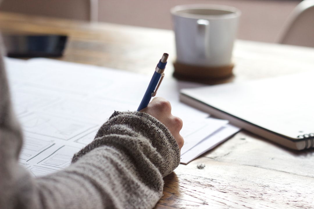 découvrez nos offres de prêts immobiliers adaptées à vos besoins. obtenez des conseils d'experts pour financer votre projet d'achat de maison en toute sérénité.