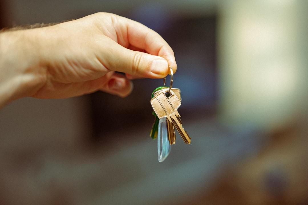 découvrez tout ce qu'il faut savoir sur les prêts hypothécaires : types, taux d'intérêt, conseils pour obtenir la meilleure offre, et astuces pour gérer votre prêt immobilier avec succès.