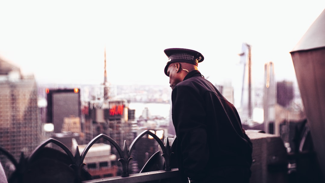 découvrez l'importance de la sécurité dans le monde numérique. apprenez comment protéger vos données, prévenir les cybermenaces et assurer la confidentialité de vos informations personnelles grâce à des pratiques efficaces et des outils adaptés.