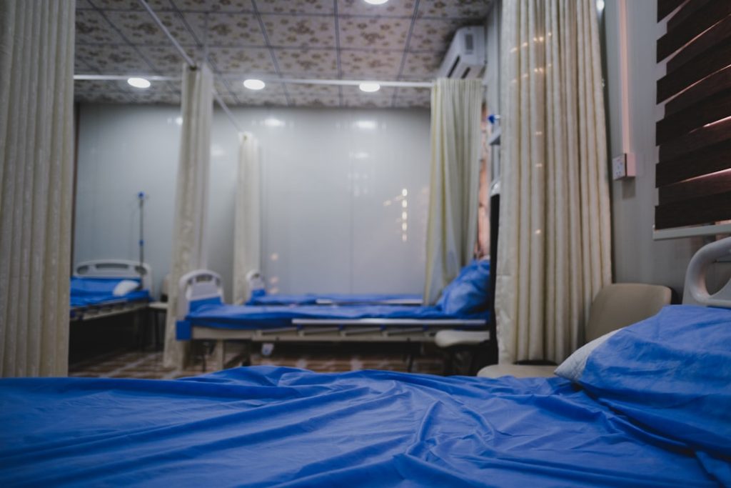 découvrez nos solutions d'assurance santé adaptées à vos besoins. protégez votre santé et celle de vos proches avec une couverture complète et des options flexibles. comparez les offres et choisissez la meilleure assurance santé pour vous.