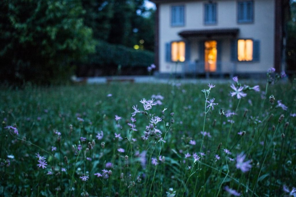 découvrez des solutions de financement adaptées pour vos projets de rénovation à domicile grâce à des prêts améliorant l'habitat. obtenez les fonds nécessaires pour transformer votre maison en un espace de vie idéal.