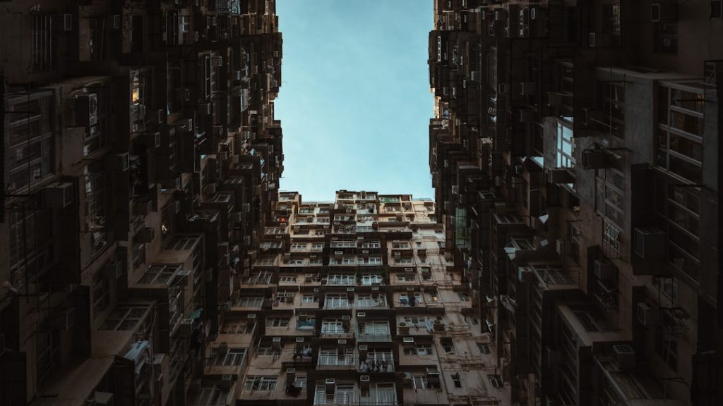 découvrez tout ce que vous devez savoir sur les prêts hypothécaires : types, conditions, astuces pour obtenir la meilleure offre et conseils pour devenir propriétaire en toute sérénité.