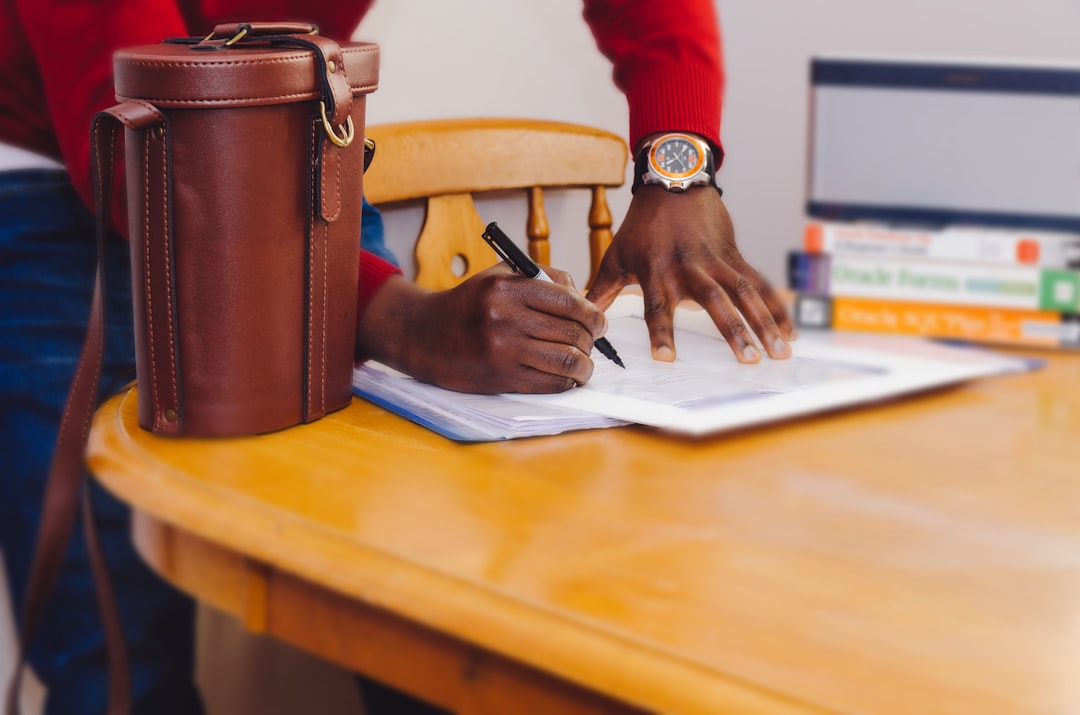 découvrez comment un contrat d'assurance emprunteur peut protéger vos engagements financiers. protégez votre prêt immobilier ou personnel contre les imprévus et assurez une tranquillité d'esprit pour vous et vos proches.