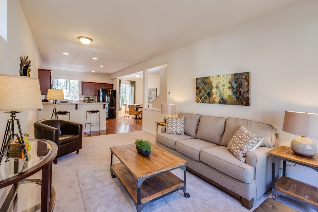 découvrez le monde de l'immobilier avec nos conseils d'experts, les dernières tendances du marché, et des astuces pour investir efficacement. que vous soyez acheteur, vendeur ou investisseur, trouvez toutes les informations dont vous avez besoin pour naviguer dans le secteur immobilier français.