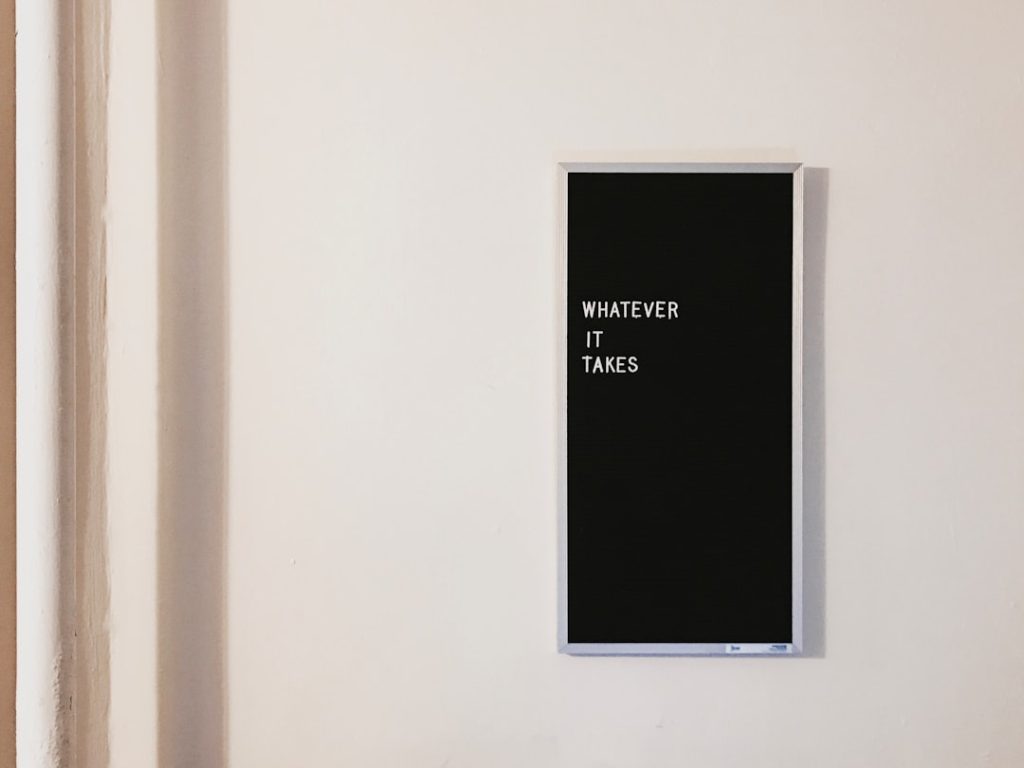 découvrez comment gérer la perte d'emploi, des conseils pratiques aux ressources utiles pour surmonter cette épreuve et retrouver confiance en vous dans votre recherche d'un nouveau travail.