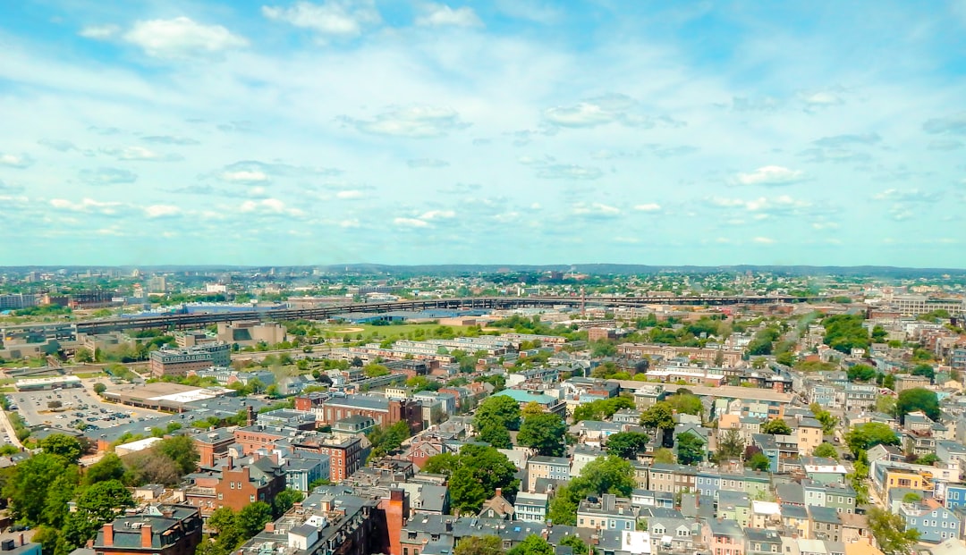découvrez l'assurance emprunteur : protégez votre investissement immobilier et garantissez vos remboursements en cas d'imprévu. informez-vous sur les options, les avantages et la nécessité de cette couverture essentielle pour sécuriser votre prêt.