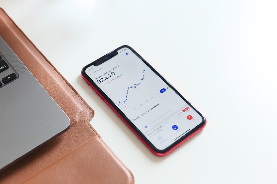 découvrez le monde des brokers, ces intermédiaires financiers qui facilitent l'accès aux marchés. apprenez comment choisir le bon broker pour maximiser vos investissements et optimiser vos stratégies de trading.