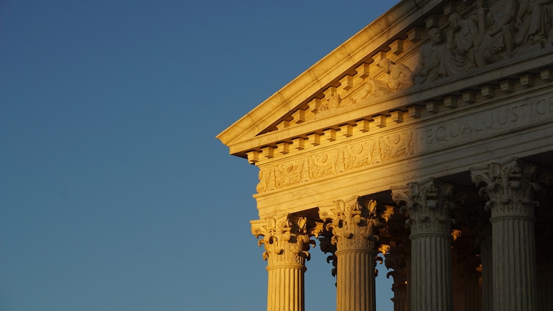 découvrez la législation sur le crédit à la consommation en france, qui protège les droits des emprunteurs et assure une transparence dans les contrats de crédit. informez-vous sur les obligations des prêteurs et les recours disponibles en cas de litiges.