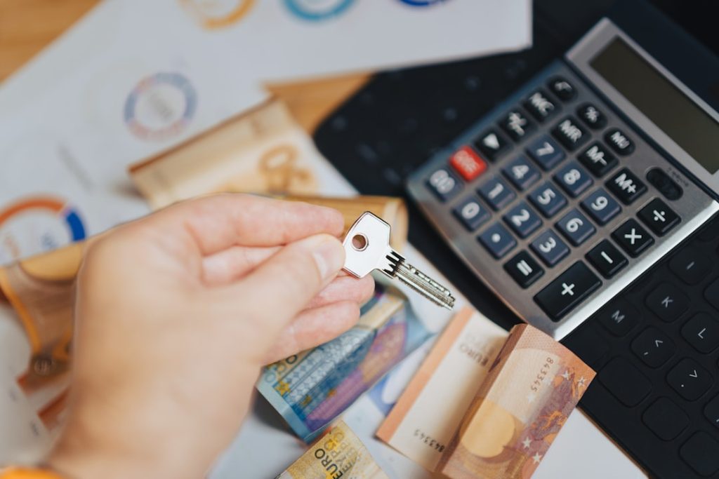 découvrez l'importance de l'assurance de prêt pour protéger votre investissement. protégez votre emprunt contre les imprévus et assurez la sécurité de vos remboursements avec nos solutions adaptées à vos besoins.