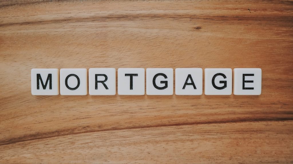 découvrez tout ce qu'il faut savoir sur les prêts hypothécaires : types, taux d'intérêt, processus de demande et conseils pour choisir la meilleure option pour financer votre achat immobilier.