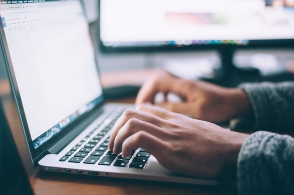 découvrez l'assurance prêt professionnel, une solution essentielle pour protéger vos emprunts et garantir la sécurité financière de votre entreprise. obtenez des conseils personnalisés et des offres adaptées à vos besoins.